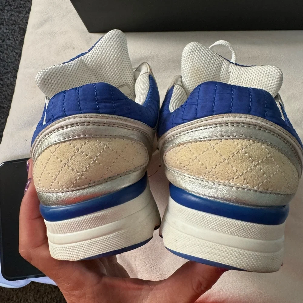 Chanel shoes - Picture 10 of 10